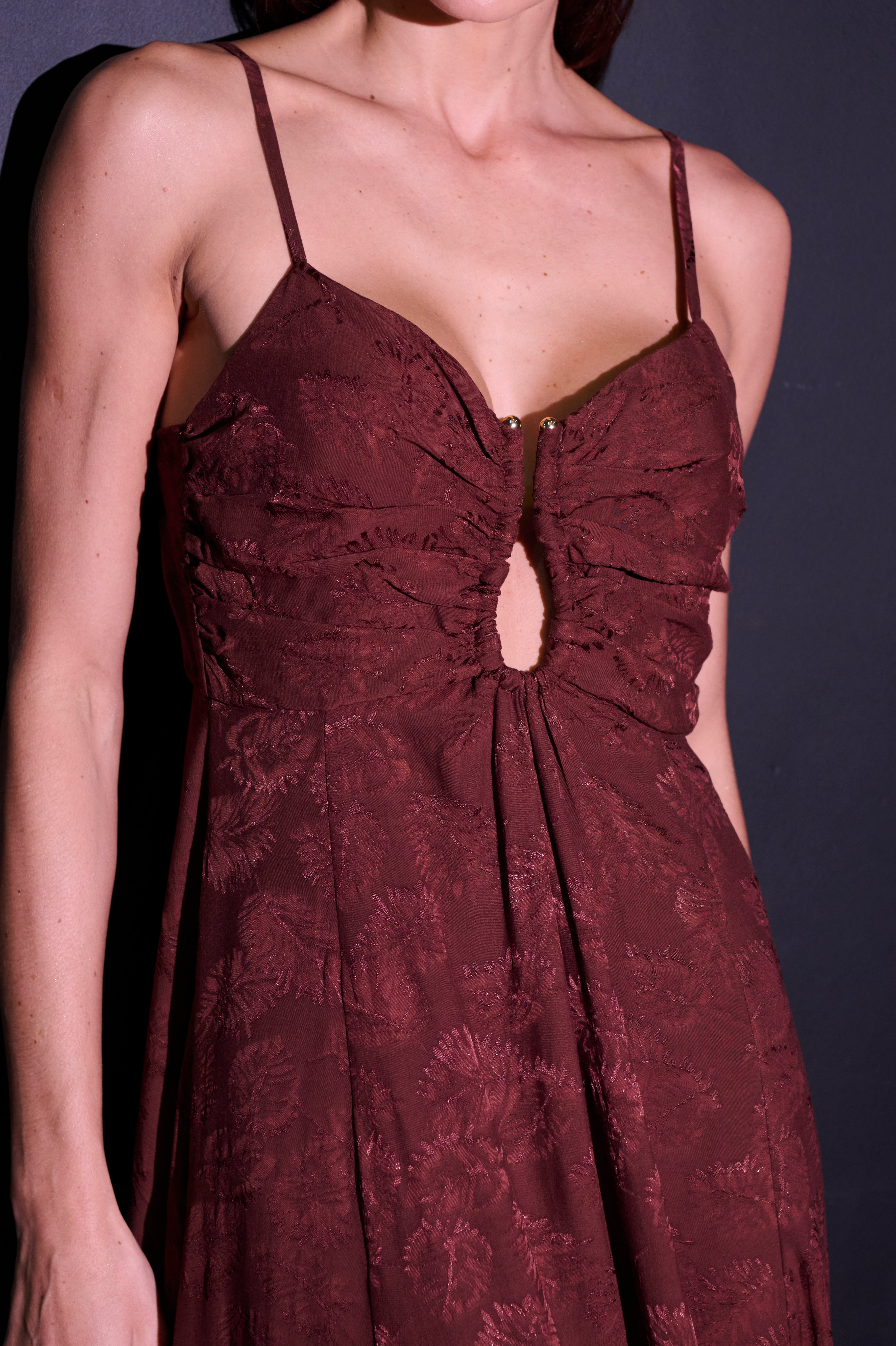 Vestido Detalhe Decote Noir