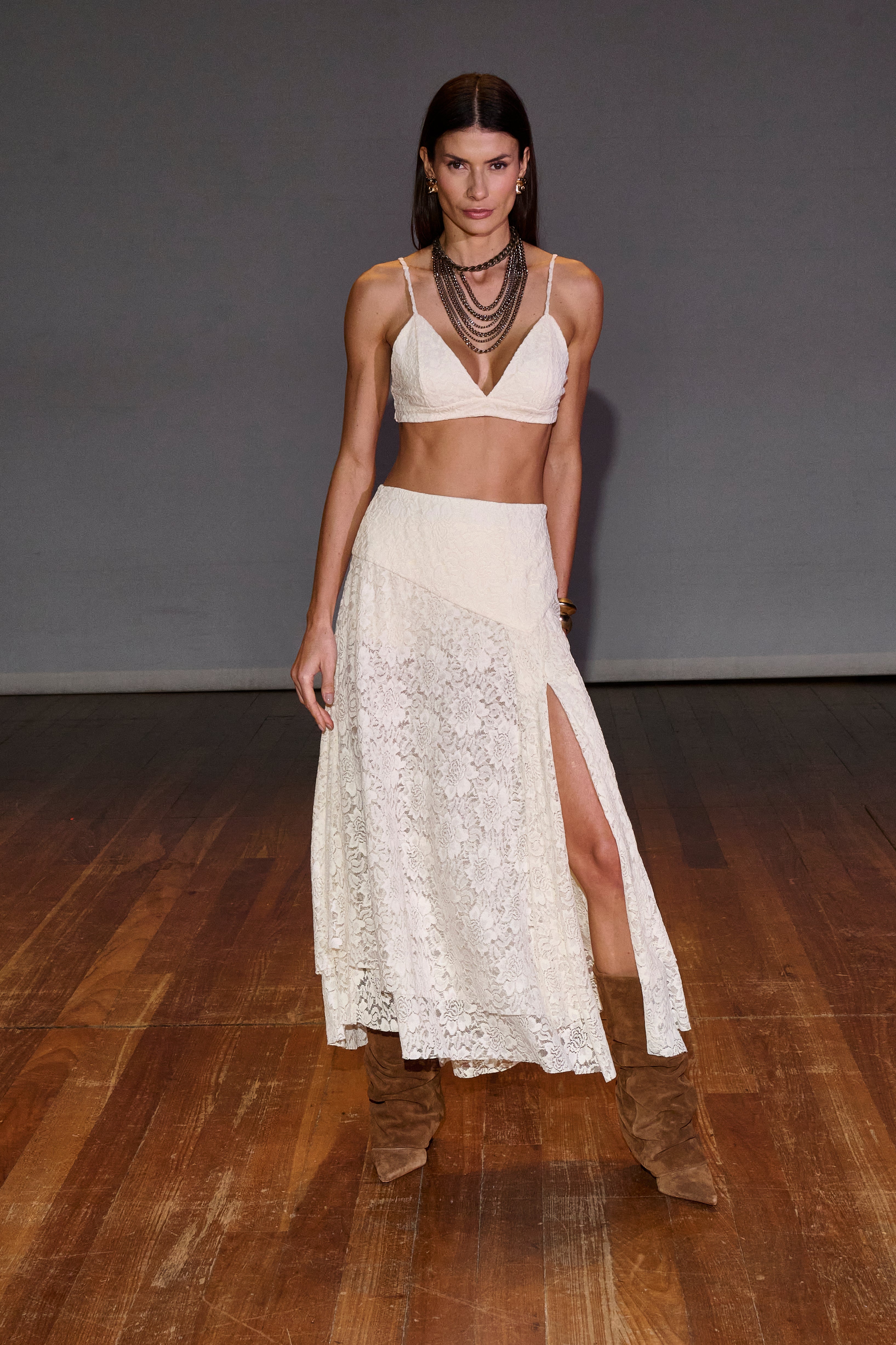 Saia Midi Assimetrica Renda Étreinte Fleur Lauren